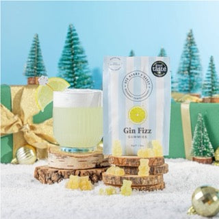 Gin Lovers Personalised Crate Set – Premium Gin Gift with Engraved Glass & Treats